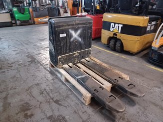 Transpallet guida in accompagnamento Crown WP3015-1.6 - 1