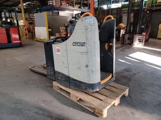 Transpallet guida in accompagnamento Crown WT3040 2.00