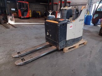 Transpallet guida in accompagnamento Crown WT3040 2.00