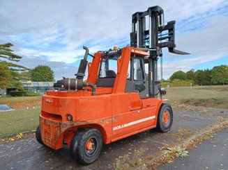 Carrello elevatore frontale a 4 ruote Mora M180C