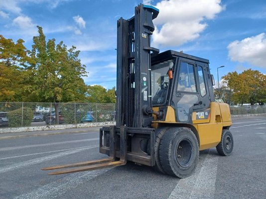 Carrello elevatore frontale a 4 ruote Caterpillar GP45K2 - 1