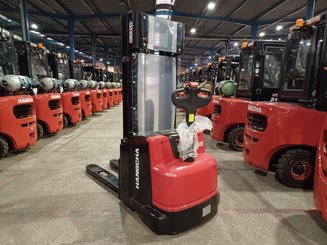 Stoccatori guida in accompagnamento Hangcha CDD12-AEC2