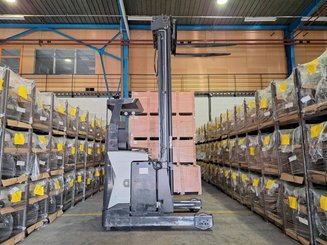 Carrelli retrattili UniCarriers UHD-200-DTFVXF-955