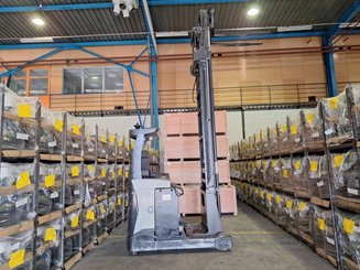 Carrelli retrattili UniCarriers UHD-200-DTFVXF-955