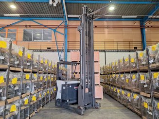 Carrelli retrattili UniCarriers UHD-200-DTFVXF-955