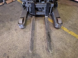Carrelli retrattili UniCarriers UHD-200-DTFVXF-955 - 18