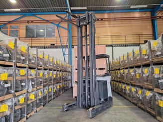 Carrelli retrattili UniCarriers UHD-200-DTFVXF-955