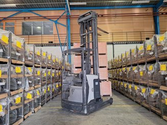Carrelli retrattili UniCarriers UHD-200-DTFVXF-955