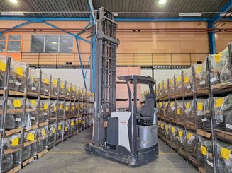 Carrelli retrattili UniCarriers UHD-200-DTFVXF-955