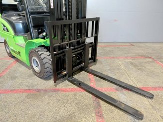 Carrello elevatore frontale a 4 ruote Hangcha XC18i