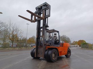 Carrello elevatore frontale a 4 ruote Doosan D1808-S