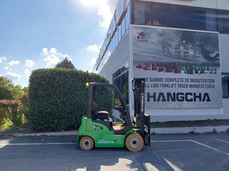 Carrello elevatore frontale a 4 ruote Hangcha XC25i