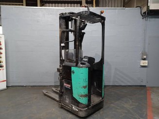 Stoccatori con pedana Caterpillar NSR20N