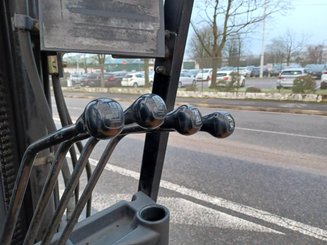 Carrello elevatore frontale a 4 ruote Caterpillar EP25K
