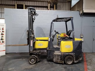 Carrelli articolato Aisle Master 20SE