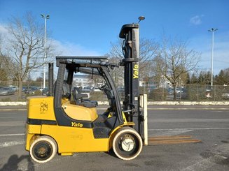 Carrello elevatore frontale a 4 ruote Yale GDC70VX