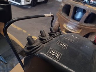 Carrello elevatore frontale a 4 ruote Caterpillar EP35K