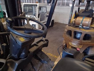 Carrello elevatore frontale a 4 ruote Caterpillar EP35K