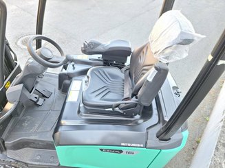 Carrello elevatore frontale a 3 ruote Mitsubishi FB16N2T