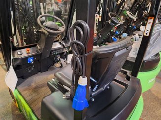 Carrello elevatore frontale a 3 ruote Hangcha X3W15i (CPDS15-XD4-SI)