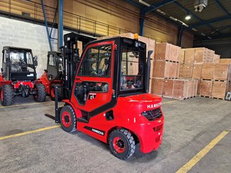 Carrello elevatore frontale a 4 ruote Hangcha XF25D-2 (CPCD25-X2H7F1)