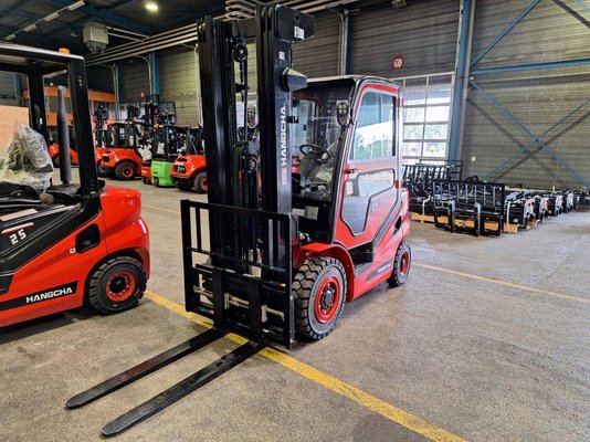 Carrello elevatore frontale a 4 ruote Hangcha XF25D-2 (CPCD25-X2H7F1) - 1