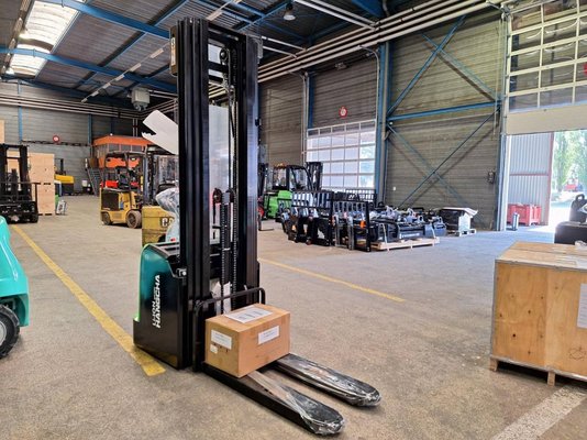 Stoccatori guida in accompagnamento Hangcha CDD16-AC2-I - 1