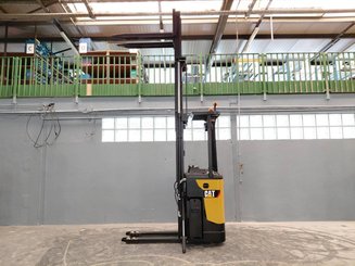 Stoccatori con pedana Caterpillar NSR16N