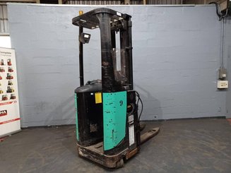 Stoccatori con pedana Caterpillar NSR16N