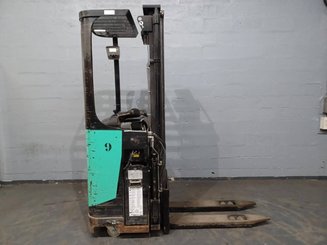 Stoccatori con pedana Caterpillar NSR16N