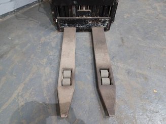 Stoccatori con pedana Caterpillar NSR16N