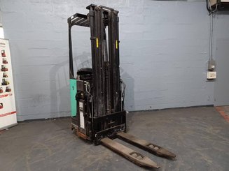 Stoccatori con pedana Caterpillar NSR16N