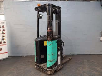 Stoccatori con pedana Caterpillar NSR16N