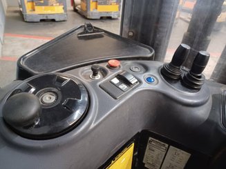 Stoccatori con pedana Caterpillar NSR16N