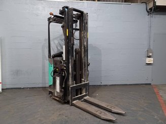 Stoccatori con pedana Caterpillar NSR20N