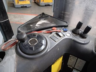 Stoccatori con pedana Caterpillar NSR20N