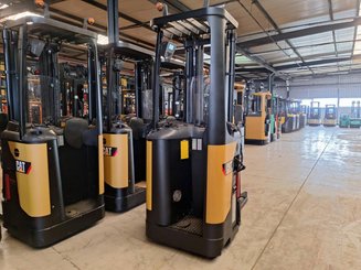 Stoccatori con pedana Caterpillar NSR16N