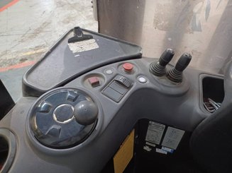 Stoccatori con pedana Caterpillar NSR20N