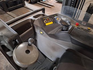 Carrelli retrattili Nissan UHD250DTFVRF480