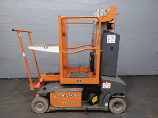 Navicella a gruppo di sollevamento verticale JLG TOUCAN DUO
