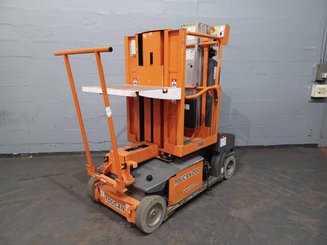 Navicella a gruppo di sollevamento verticale JLG TOUCAN DUO