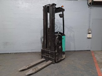 Stoccatori con pedana Caterpillar NSR16N