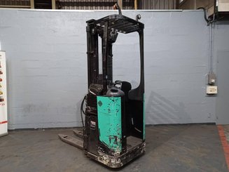Stoccatori con pedana Caterpillar NSR16N