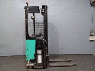 Stoccatori con pedana Caterpillar NSR16N