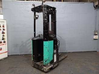 Stoccatori con pedana Caterpillar NSR16N