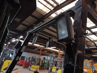Carrello elevatore frontale a 4 ruote Caterpillar EP25K-PAC