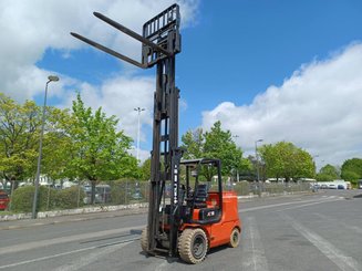 Carrello elevatore frontale a 4 ruote Heli CPD50
