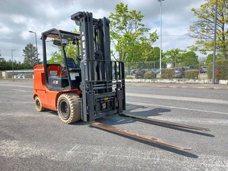 Carrello elevatore frontale a 4 ruote Heli CPD50