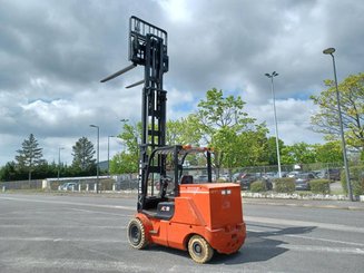 Carrello elevatore frontale a 4 ruote Heli CPD50