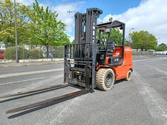 Carrello elevatore frontale a 4 ruote Heli CPD50